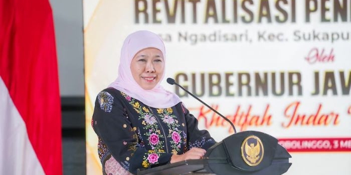 Gubernur Jatim, Khofifah Indar Parawansa saat memberi sambutan