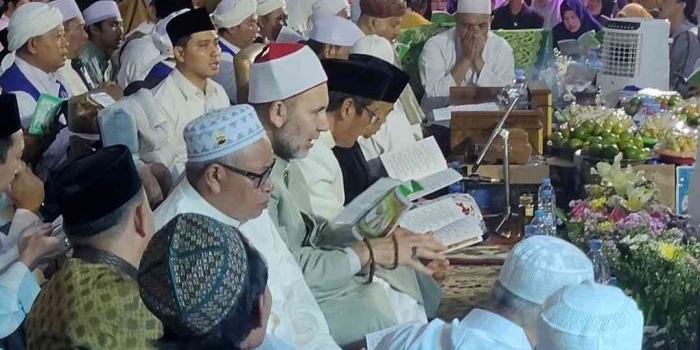 habib-ahmad-burdahan-di-amanatul-ummah-kiai-asep-pertanda-perselisihan-habaib-pwi-selesai