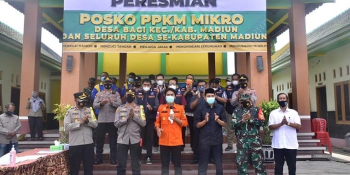 Peresmian Posko PPKM Mikro oleh Bupati Madiun H. Ahmad Dawami Ragil Saputro, S.Sos., dan didampingi Forkopimda Madiun, Sabtu (13/02/2021). Foto: ist.