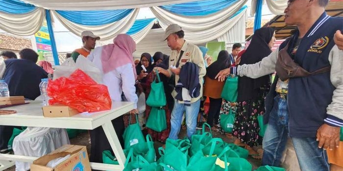 peduli-warga-terdampak-banjir-pwi-sidoarjo-gelar-baksos