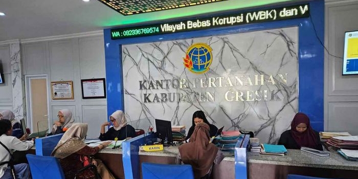 Pelayanan pertanahan di Kantah Gresik. Foto: Ist