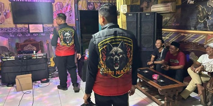 respons-aduan-warga-polres-gresik-razia-warung-miras-di-lowayu