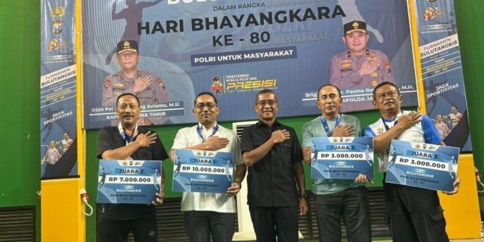 tim-polda-2-juara-turnamen-bulutangkis-piala-kapolda-jatim-2026
