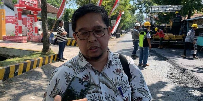 pemkab-jember-uji-aspal-lokal-1-600-km-jalan-rusak-siap-diperbaiki-bertahap