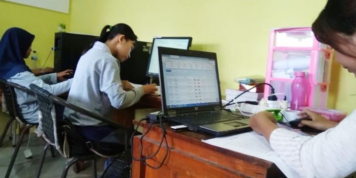 Aktivitas karyawan digital marketing.