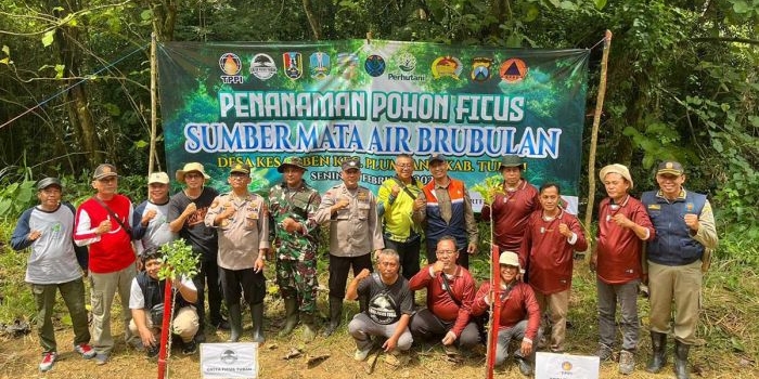 jaga-sumber-air-dan-lingkungan-tppi-tanam-1-300-pohon-di-tuban