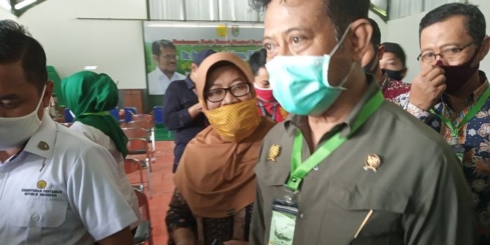 Menteri Pertanian Syahrul Yasin Limpo  saat datang ke Desa Karangtinoto, Kecamatan Rengel, Kabupaten Tuban, Jum
