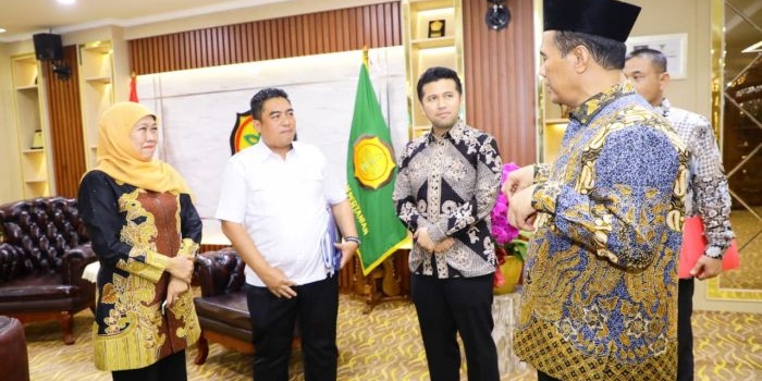 temui-mentan-gubernur-khofifah-dan-wagub-tegaskan-jatim-siap-dukung-psn-swasembada-susu-dan-gula