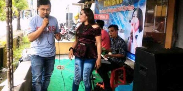 Acara hiburan musik merupakan salah satu kegiatan dalam perayaan Hari Pers Nasional di Ponorogo