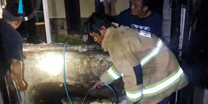 efek-mabuk-miras-pria-di-kediri-bakar-rumahnya-sendiri