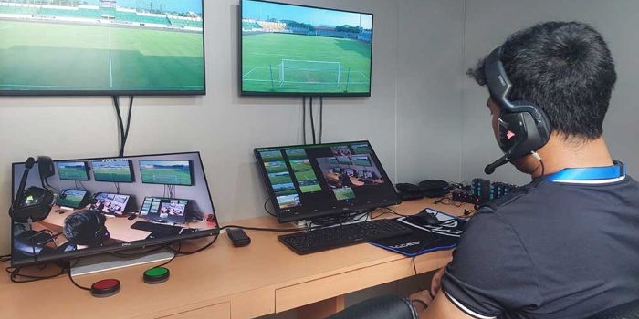 Perangkat video assistant referee (VAR) bakal diuji coba pada laga championship series Liga 1 2023/2024.