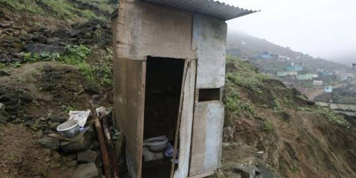 10-toilet-ala-kadarnya-di-dunia 10-toilet-ala-kadarnya-di-dunia