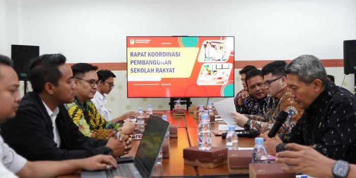 bupati-kediri-pimpin-rakor-percepatan-pembangunan-sekolah-rakyat-dengan-ptpn