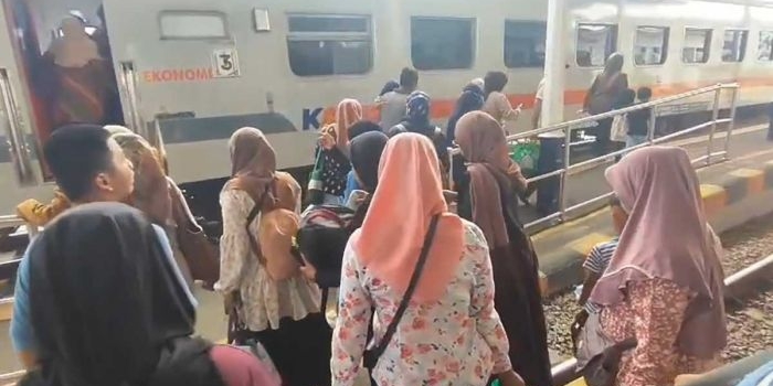 libur-nataru-penumpang-kereta-api-di-pasuruan-naik-16-persen
