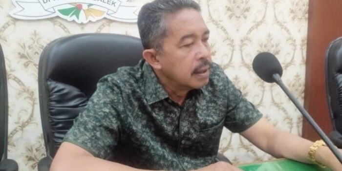 dprd-trenggalek-dorong-sop-lintas-sektor-untuk-permudah-perizinan-apotek