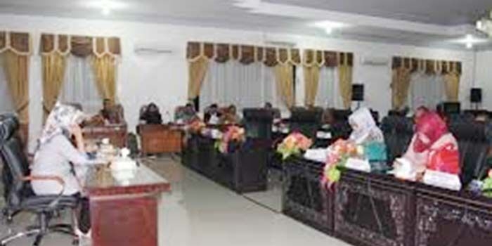 Rapat dengar pendapat (RDP) DPRD Kota Mojokerto dengan Pemkot, menggugat surat pemberitahuan assesment ASN.