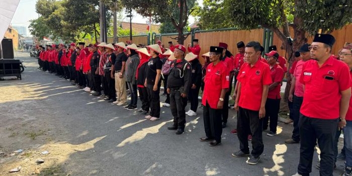 dpc-pdip-sidoarjo-gelar-upacara-hut-ke-80-ri-bersama-petani