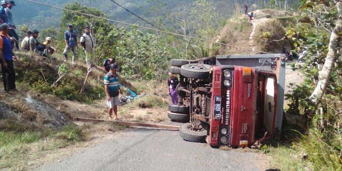 Kondisi truk yang rusak parah.