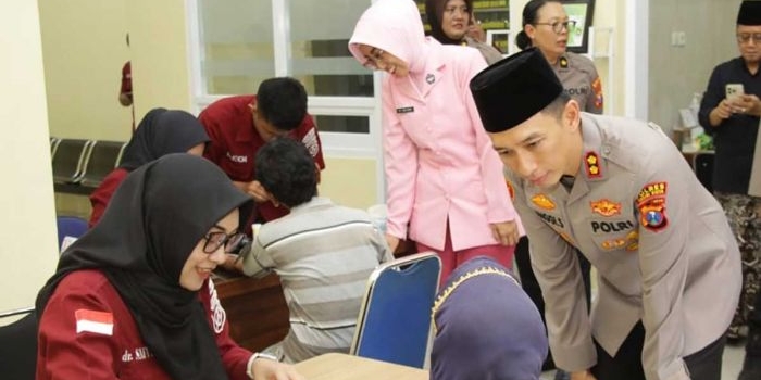 polres-kediri-kota-gelar-bhakti-kesehatan