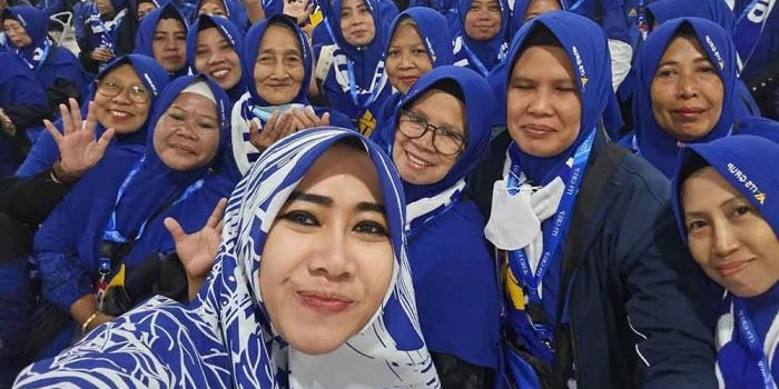 disubsidi-travel-ratusan-guru-tpq-se-jombang-dan-mojokerto-kompak-umrah-bareng