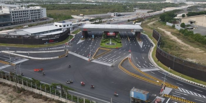 kek-jiipe-gresik-bangun-apill-untuk-keselamatan-dan-kelancaran-lalu-lintas-pengguna-jalan-umum