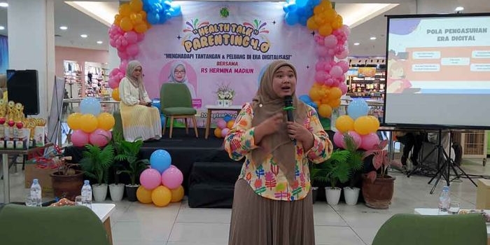 puluhan-mama-muda-ikuti-health-talk-parenting-4-0-dari-rs-hermina