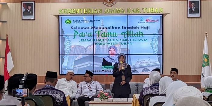 kemenag-tuban-berangkatkan-lebih-dulu-10-jemaah-haji-cadangan-umi-gabung-dengan-kloter-66