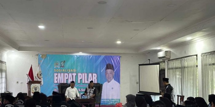 anggota-mpr-syafiuddin-tekankan-penguatan-nilai-kebangsaan-generasi-muda-di-bangkalan