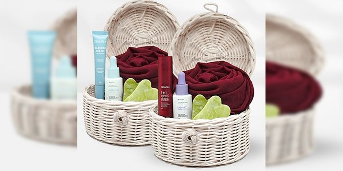 Dua produk promo ElsheSkin; Beli 1, Bagi 1.