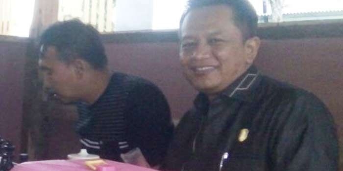 Ketua DPRD Pacitan Ronny Wahyono, saat berkunjung di pos media.