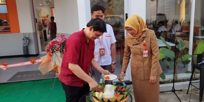 ​tempat-nongkrong-baru-di-caruban-madiun-tomoro-coffee-hadir-di-mejayan-diresmikan-kadisparpora