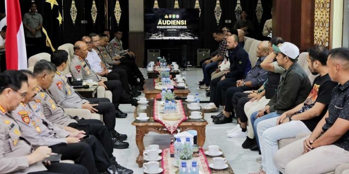 polda-jatim-satukan-persebaya-dan-arema-jelang-laga-kanjuruhan