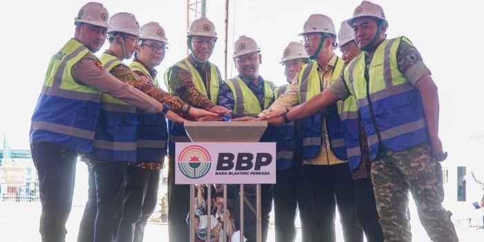 hadiri-groundbreaking-nitrate-complex-bupati-gresik-kian-kokoh-jadi-magnet-investasi-nasional