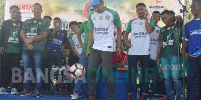 Para pemain Persatu Tuban saat Dilaunching. foto: GUNAWAN/ BANGSAONLINE