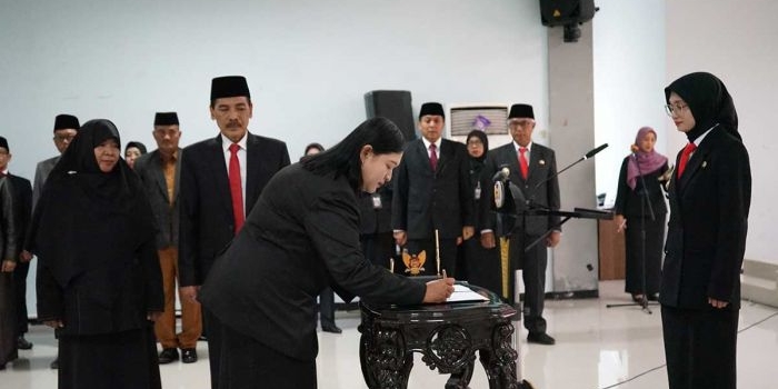 dorong-peningkatan-mutu-pendidikan-wali-kota-kediri-kukuhkan-61-kepala-sekolah-tk-smp
