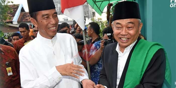 Prof. Dr. KH. Asep Saifuddin Chalim, M.Ag saat menerima kunjungan Presiden RI Joko Widodo di Pondok Pesantren Amanatul Ummah. foto: ist/ bangsaonline.com