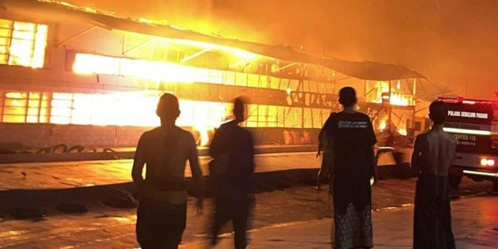 diduga-ada-kebocoran-gas-elpiji-kandang-berisi-28-ribu-ayam-terbakar