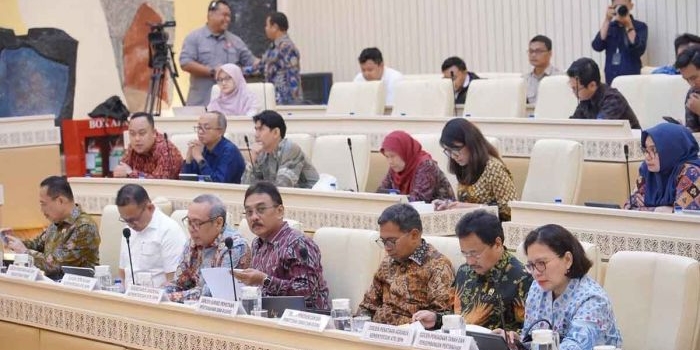 pnbp-kementerian-atrbpn-2025-capai-82-persen-dari-target