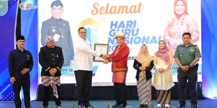 hgn-2025-muri-anugerahkan-rekor-inovasi-guru-di-kota-probolinggo