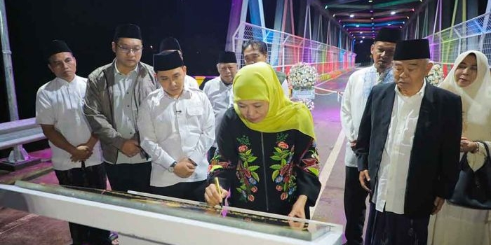 permudah-akses-masyarakat-gubernur-jatim-resmikan-jembatan-bubak-mojokerto
