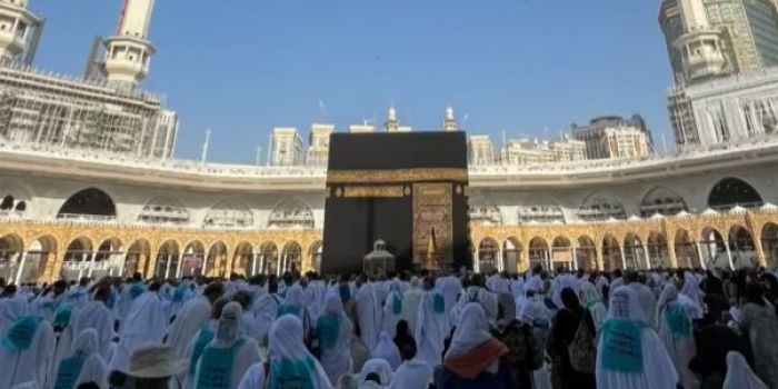 Tak Boleh Pakai Parfum, Bagaimana Hukum Mandi Memakai Sabun Ketika dalam Keadaan Ihram?