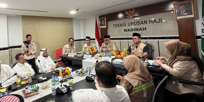 kumpulkan-23-perusahaan-katering-di-madinah-menhaj-gus-irfan-minta-kualitas-konsumsi-ditingkatkan