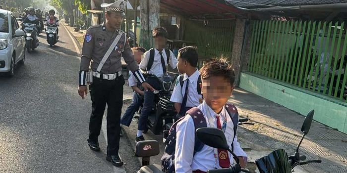polres-pamekasan-imbau-masyarakat-tak-gunakan-sepeda-listrik-di-jalan-raya-khususnya-anak-anak