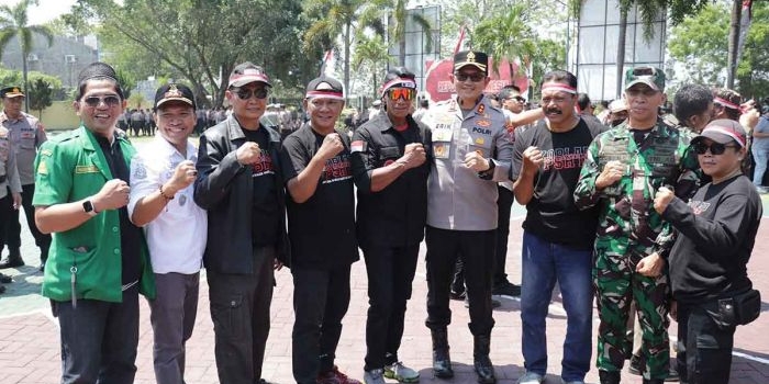 ribuan-pendekar-dan-banser-di-magetan-deklarasi-damai-siap-bantu-tni-polri-jaga-kondusivitas