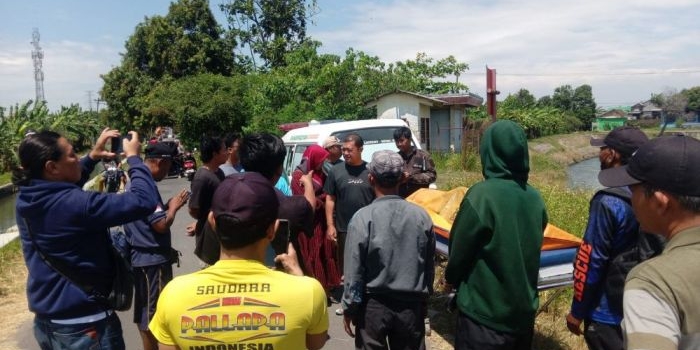 pria-asal-mojokerto-ditemukan-tewas-usai-terpeleset-ke-sungai-dam-rolak-songo-sidoarjo