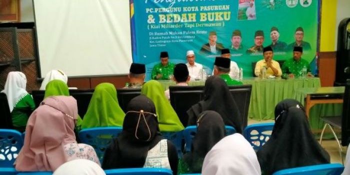 Suasana acara bedah buku Kiai Miliarder Tapi Dermawan karya M Mas