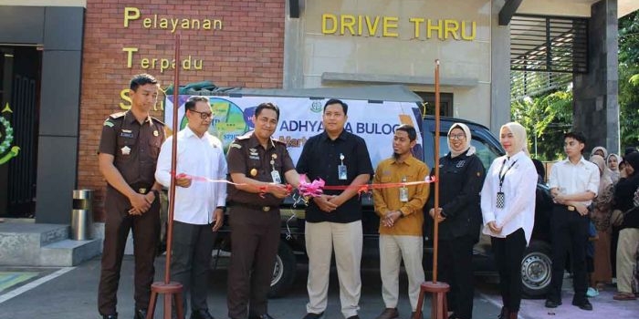 kejari-kabupaten-probolinggo-launching-adhyaksa-bulog-mart-mobile