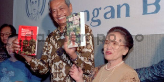 12-ciri-manusia-indonesia-munafik-iri-hati-malas-boros-menggerutu-feodal-tapi-berbakat-seni
