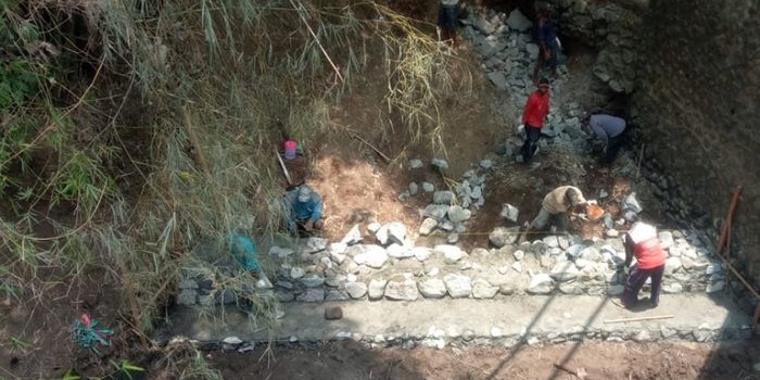 Pembangunan Jembatan di Desa Dukuhmojo, Kecamatan Mojoagung, Kabupaten Jombang.