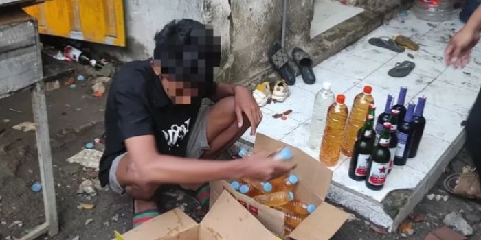 kryd-cipta-kondisi-polsek-brondong-lamongan-grebek-2-warung-yang-jual-miras